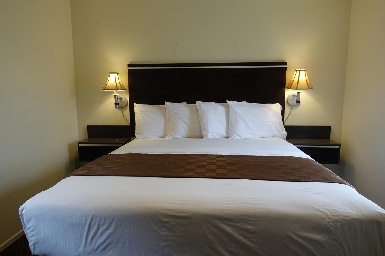 Baycities Motel 丘拉维斯塔 外观 照片